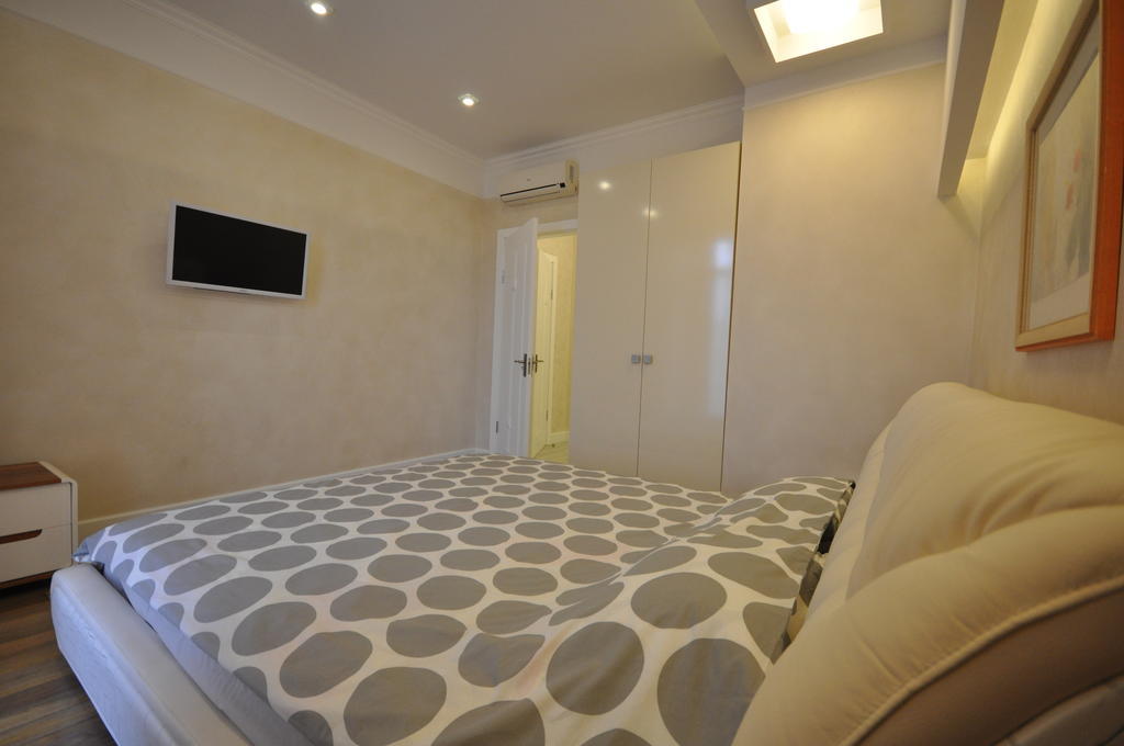 Apartment Grecheskie Odessa Esterno foto