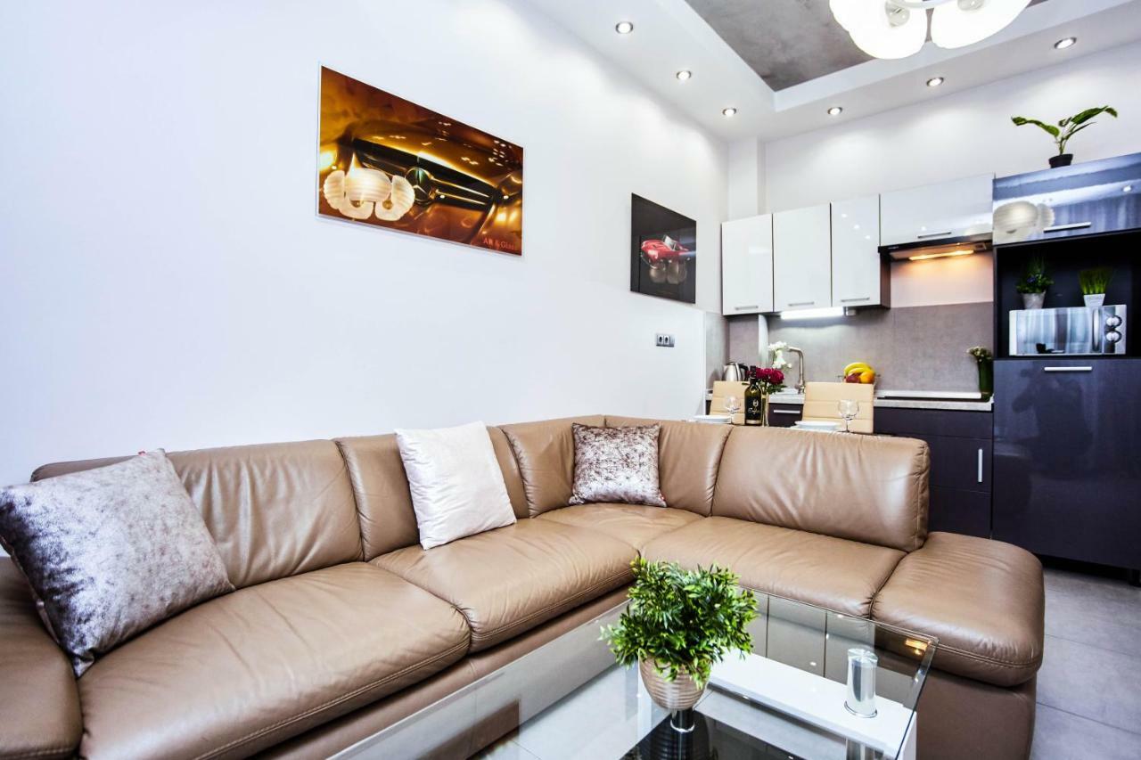 Apartment Grecheskie Odessa Esterno foto