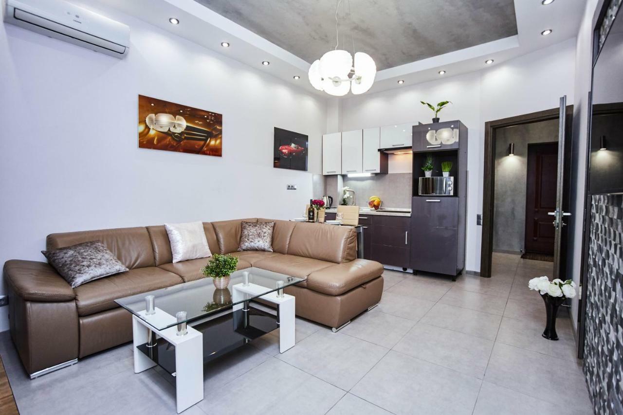 Apartment Grecheskie Odessa Esterno foto
