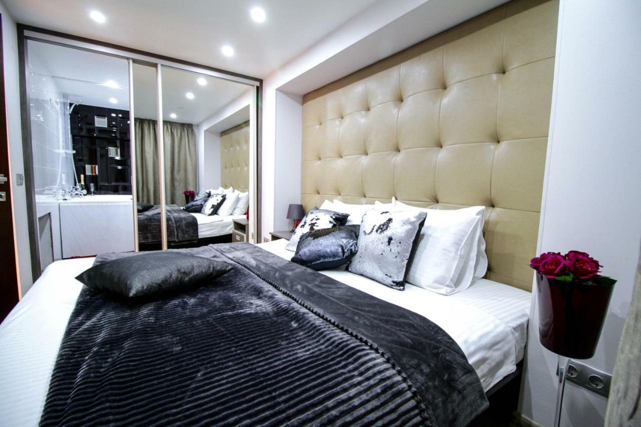 Apartment Grecheskie Odessa Esterno foto